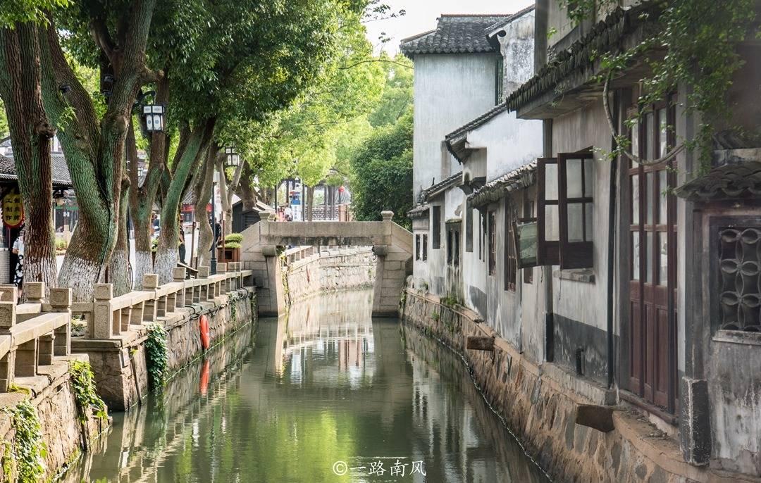 2位幸运的陕西男人,他们都娶了“跳水皇后”,太幸福了